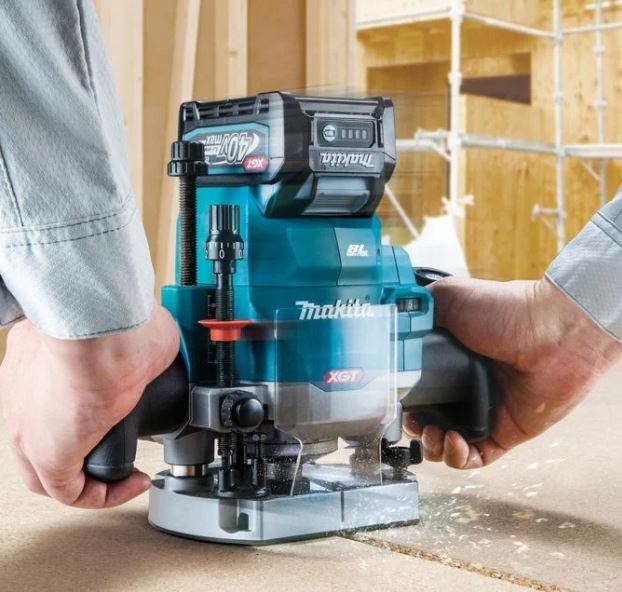 RP001GZ02 XGT 1/2" AWS BRUSHLESS ROUTER 40V BODY ONLY MAKITA