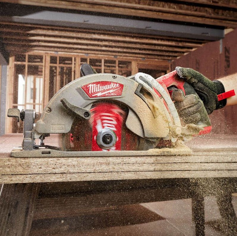 M18FCSRH66-0 REAR HANDLE CIRCULAR SAW 18V BRUSHLESS BODY ONLY MILWAUKEE