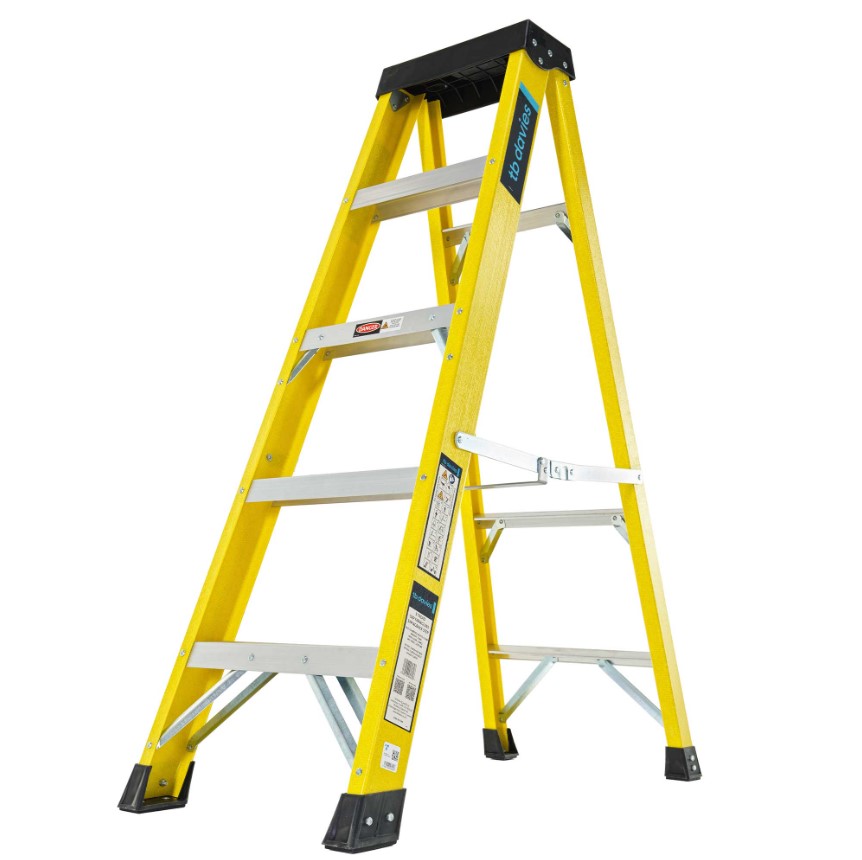 5 TREAD (INC. TOP) GRP SWINGBACK STEPS 1.40-MTR CLOSED YELLOW
